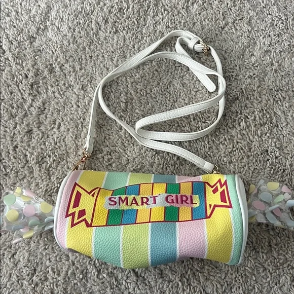 Smart Girl candy shaped purse - Picture 2 of 3